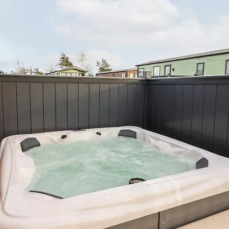 Tortworth Hotel Ganton